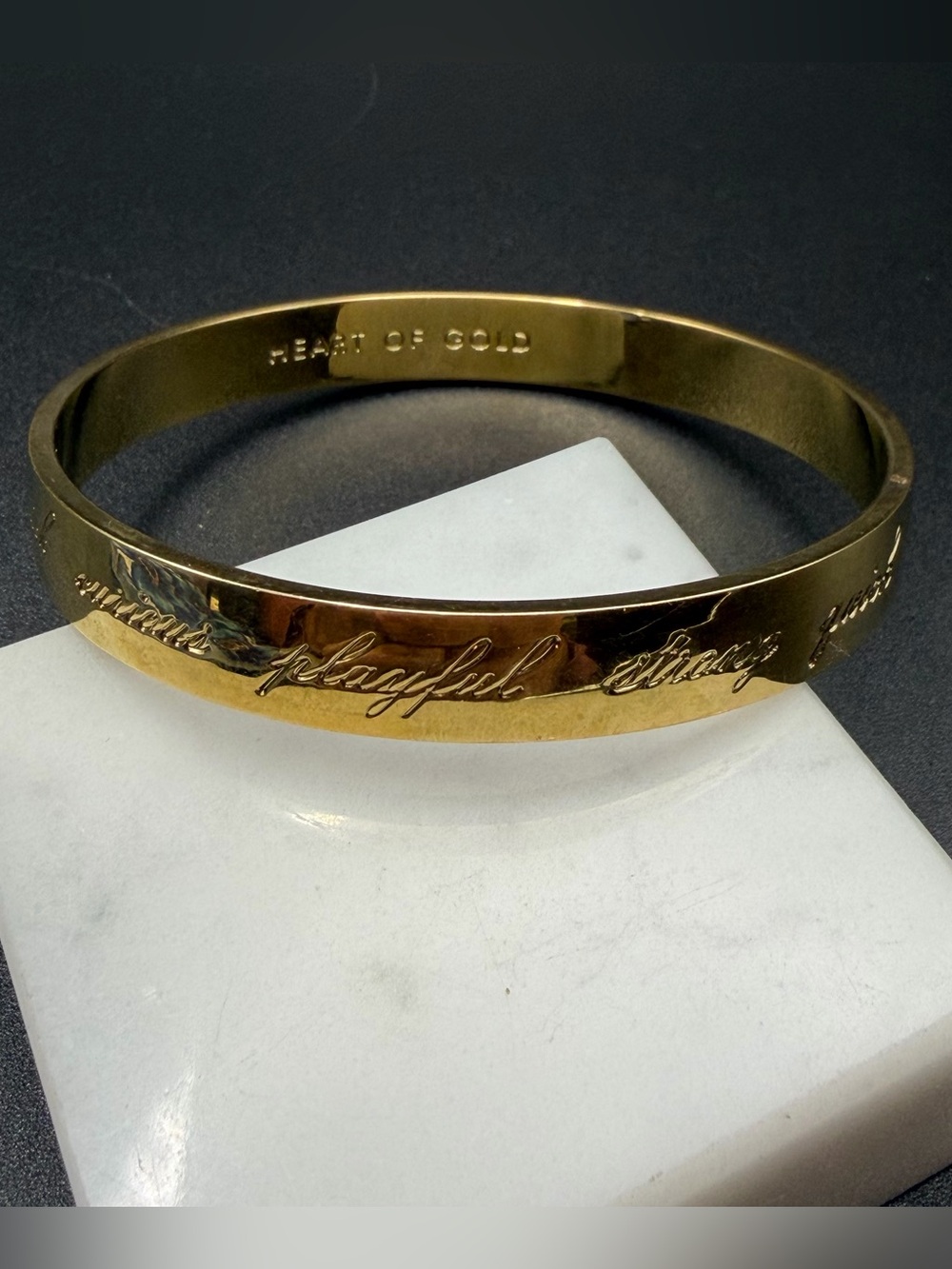 Kate Spade Heart of Gold Bangle Bracelet #593 gold tone size 8